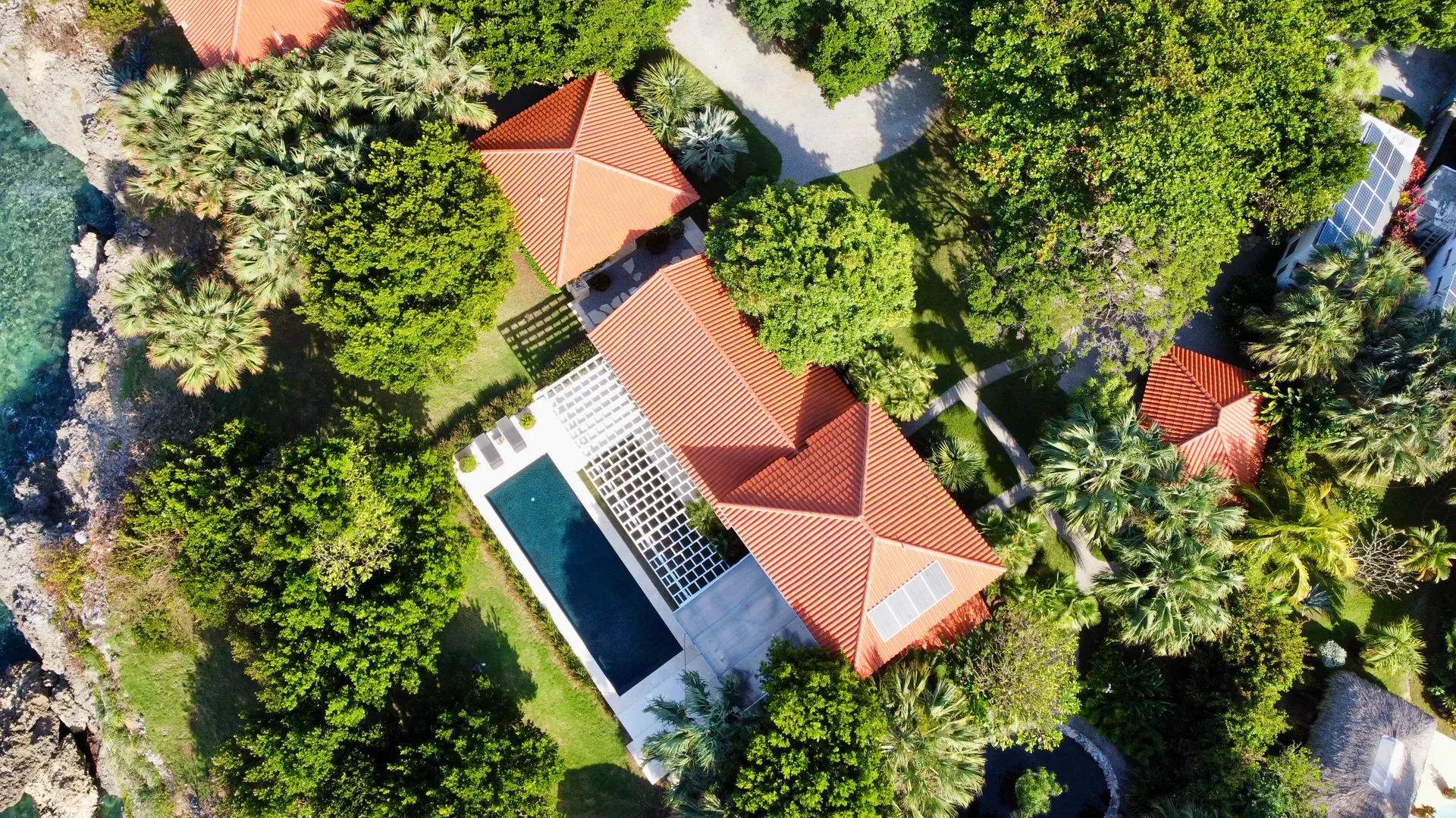 Villa exclusiva en península privada con amplias vistas al mar en Cabrera miniatura 4