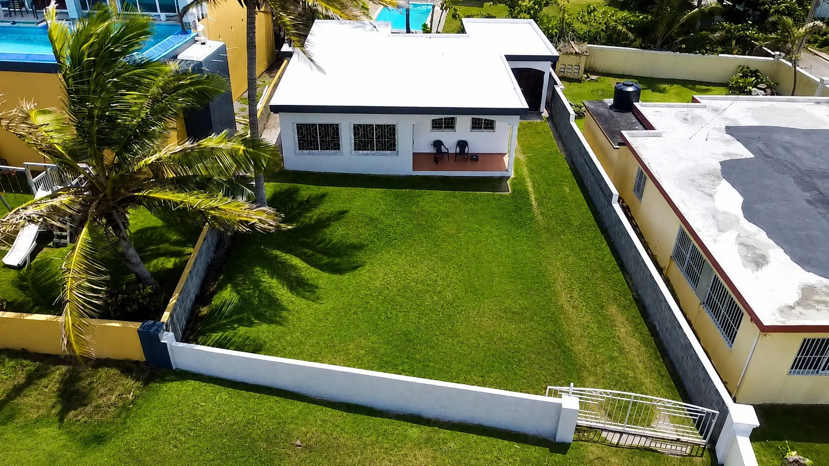 Propiedad Frente al Mar en Cabrera con Vista Libre y Alto Potencial miniatura 25