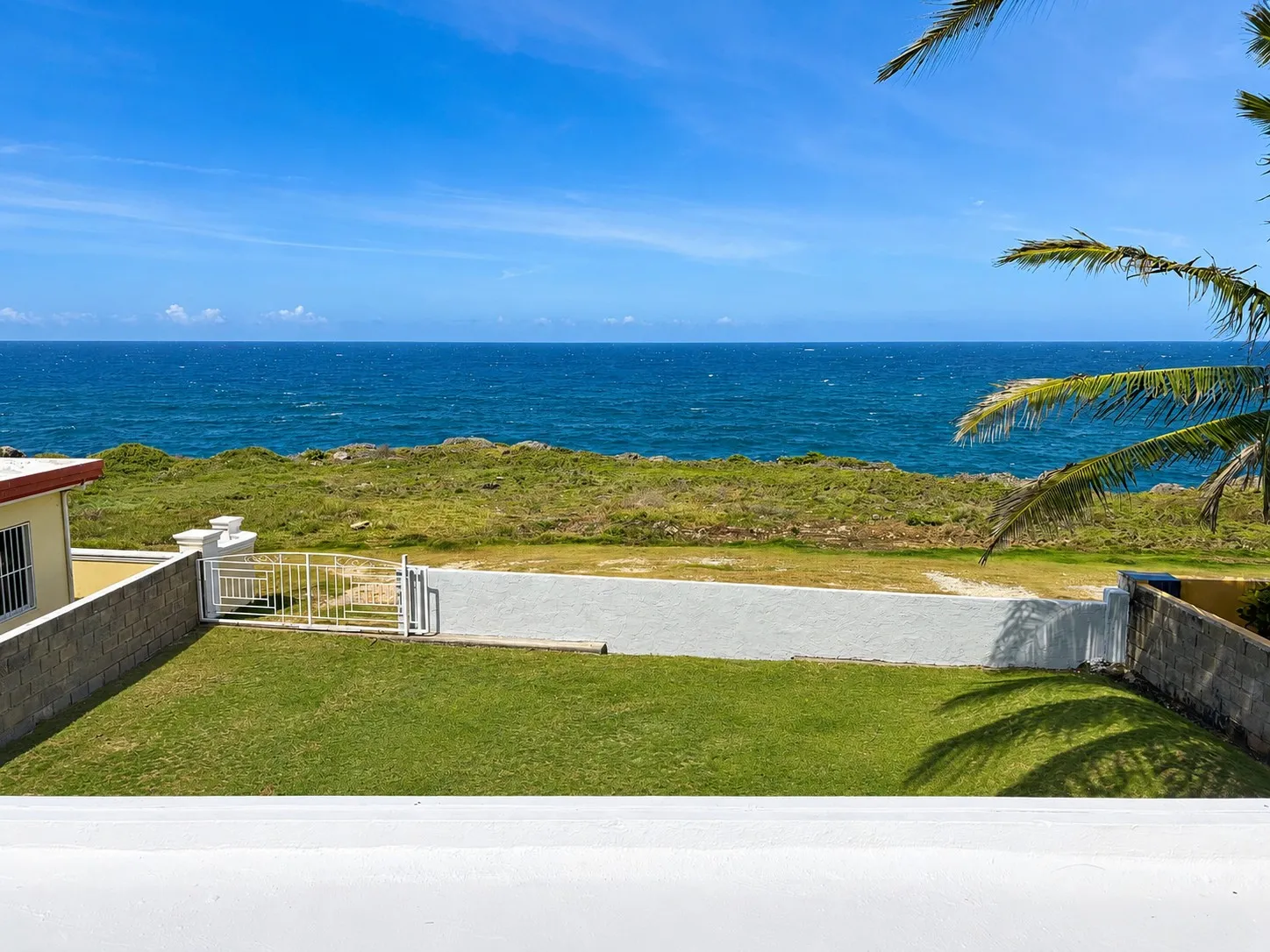 Propiedad Frente al Mar en Cabrera con Vista Libre y Alto Potencial miniatura 24