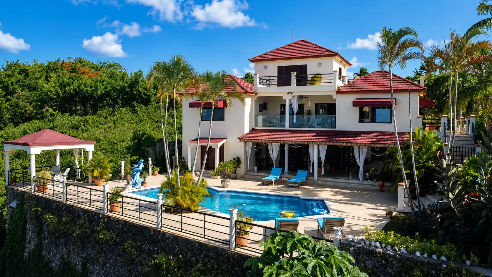 Villa con Piscina y Vista Panorámica al Mar en Cabrera