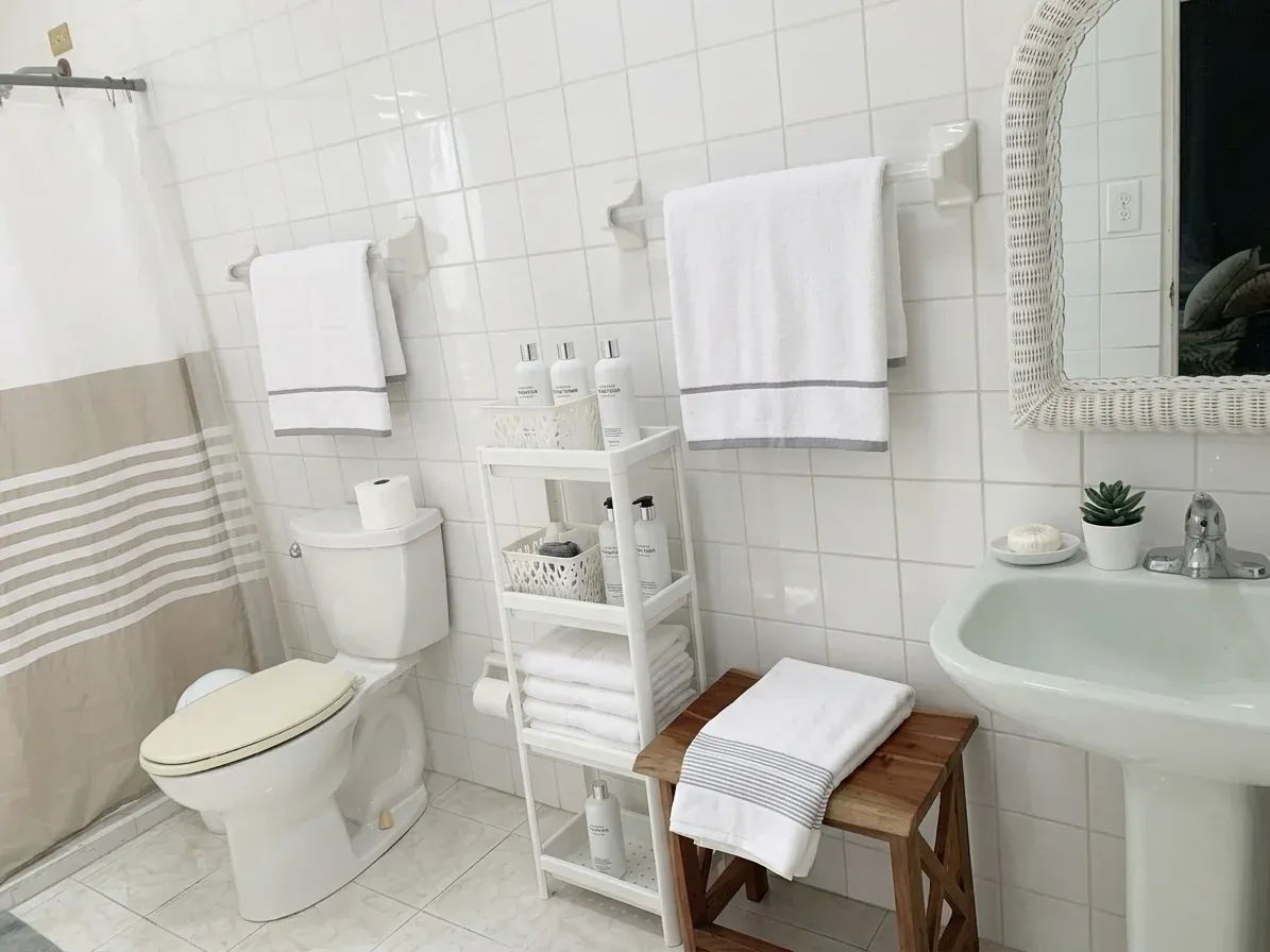 Casa en venta en Cabo Rojo, Puerto Rico, con vistas panorámicas, amplio terreno y excelente distribución miniatura 9