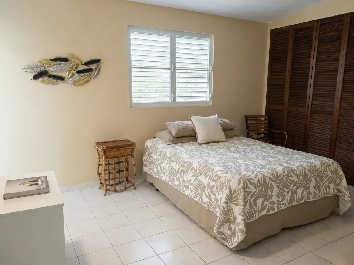 Casa en venta en Cabo Rojo, Puerto Rico, con vistas panorámicas, amplio terreno y excelente distribución miniatura 8